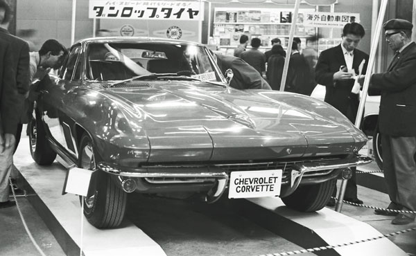 67-01a (175-08) 1967 Chevrolet Corvette Styng Ray Coupe.jpg